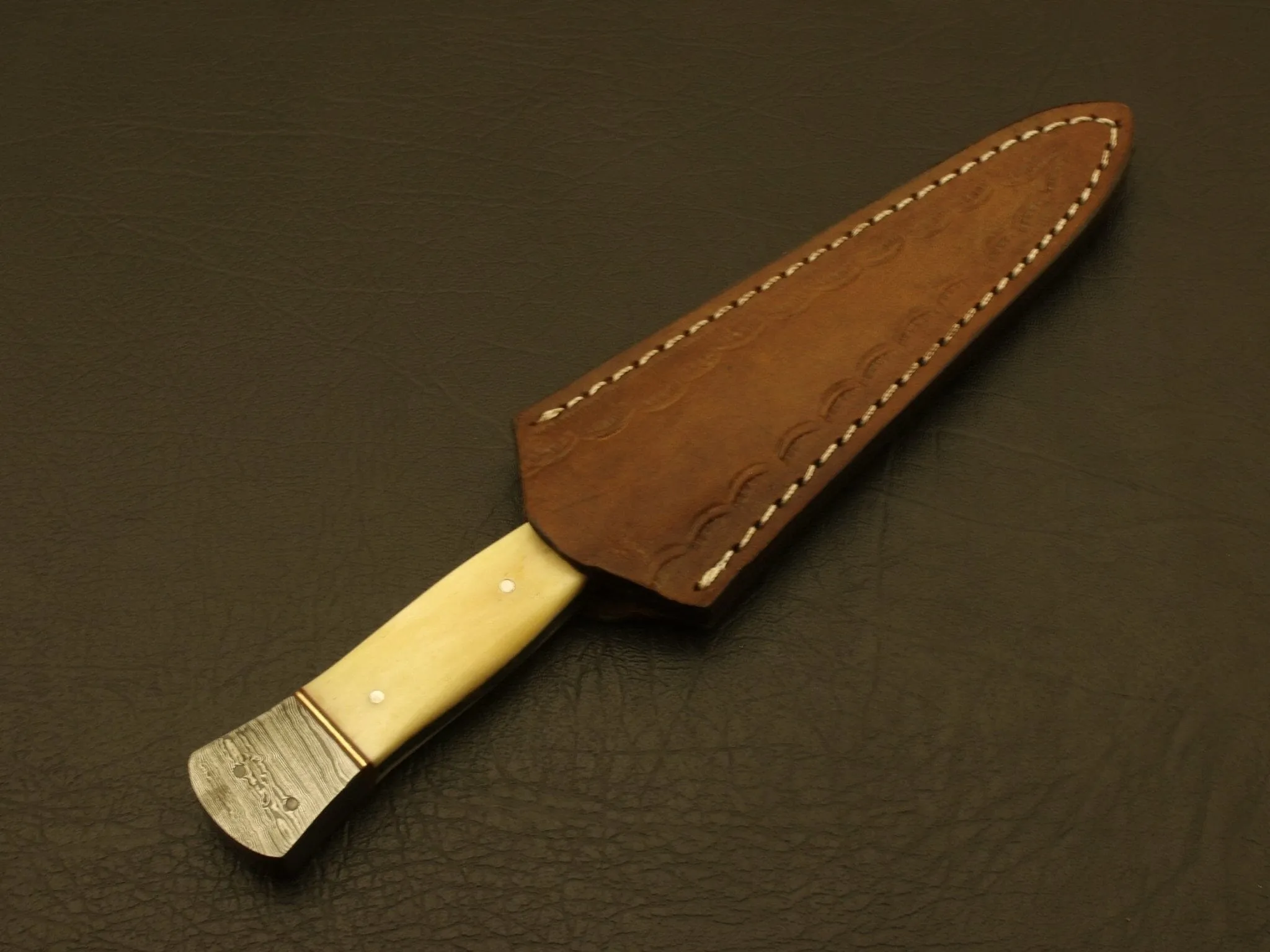Custom Hand Forged Camel Bone Handle Knives Damascus Hunting /Skinning Knife With  leather Sheath