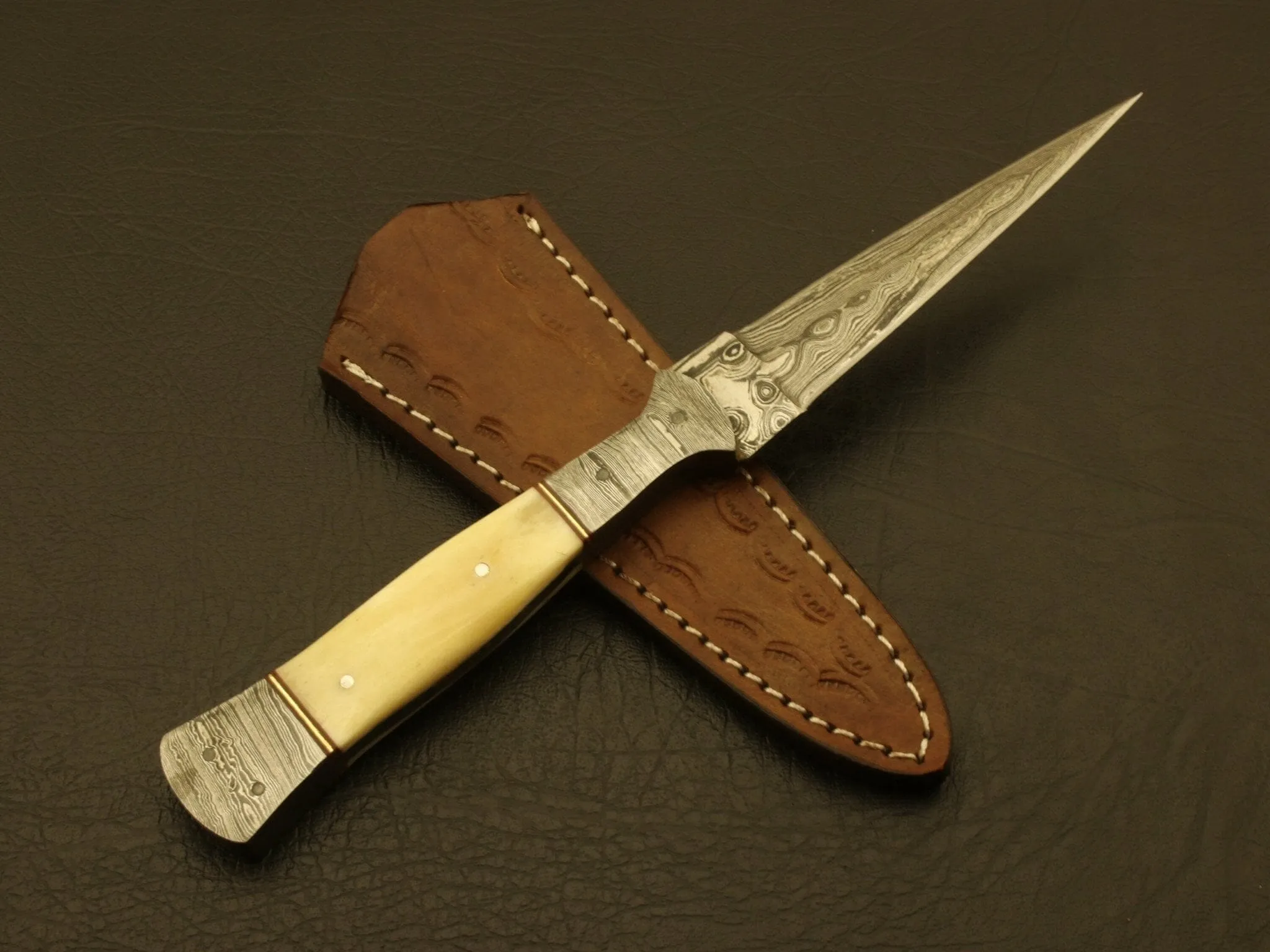 Custom Hand Forged Camel Bone Handle Knives Damascus Hunting /Skinning Knife With  leather Sheath