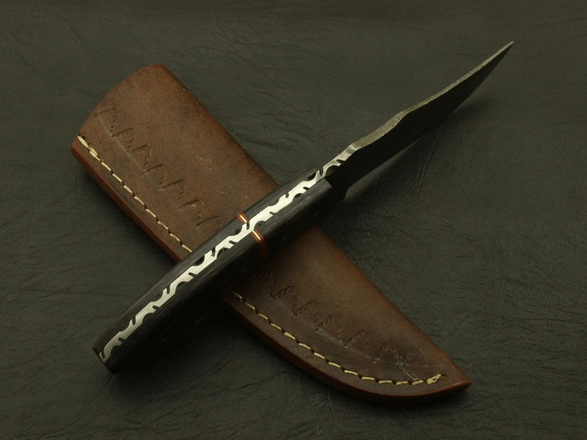 Cutting Edge Custom Handmade Damascus Steel 8" Hunting/skinning Knife/paka/rose/wood/sheath