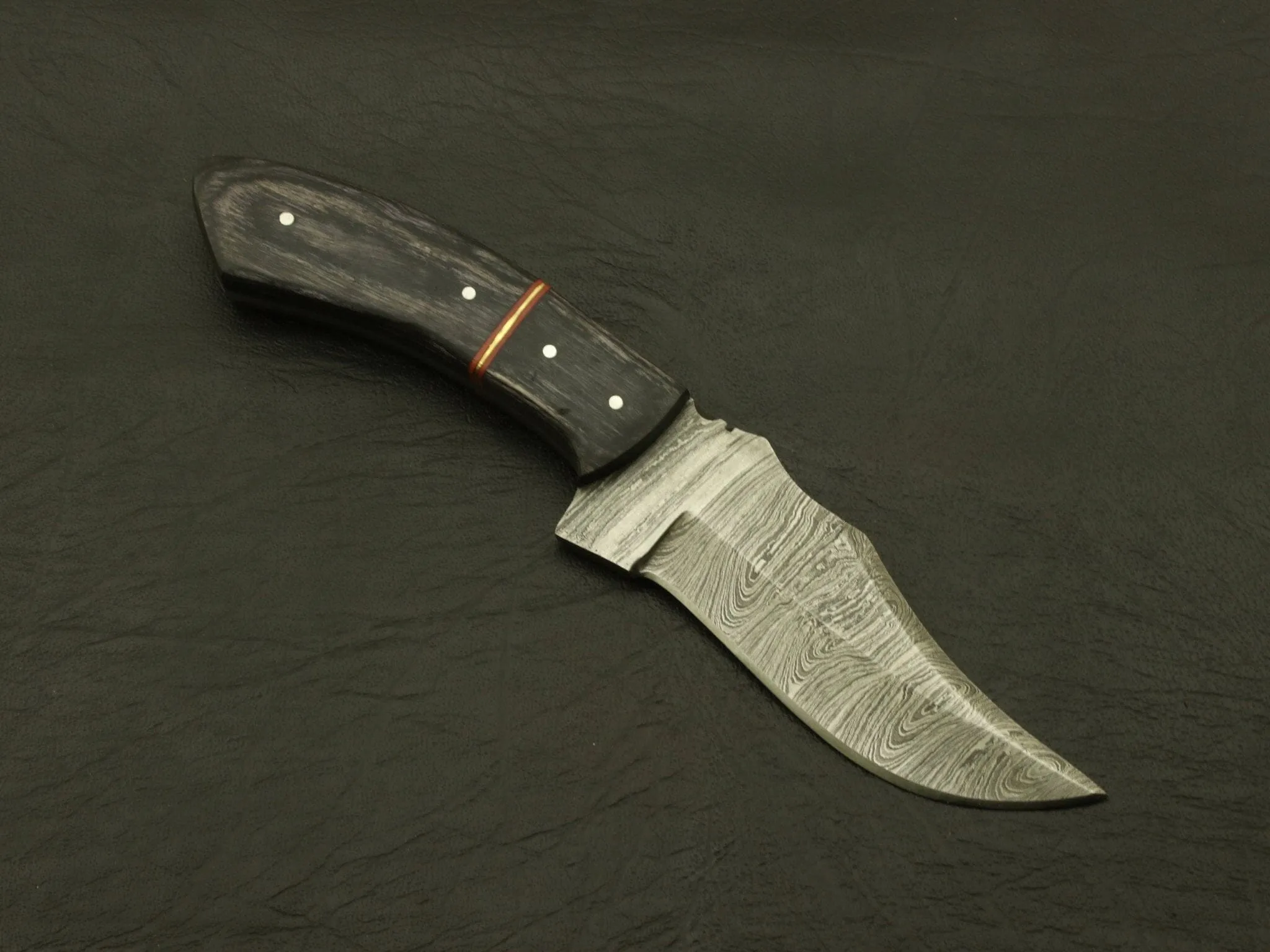 Cutting Edge Custom Handmade Damascus Steel 8" Hunting/skinning Knife/paka/rose/wood/sheath