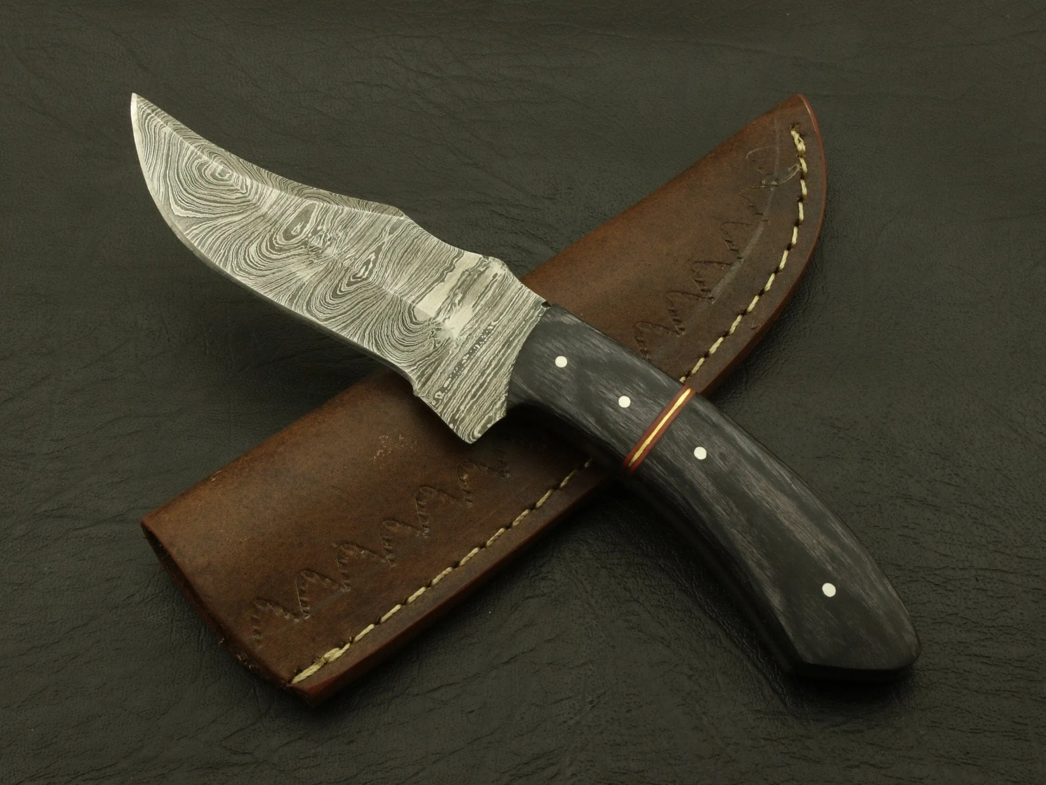 Cutting Edge Custom Handmade Damascus Steel 8" Hunting/skinning Knife/paka/rose/wood/sheath