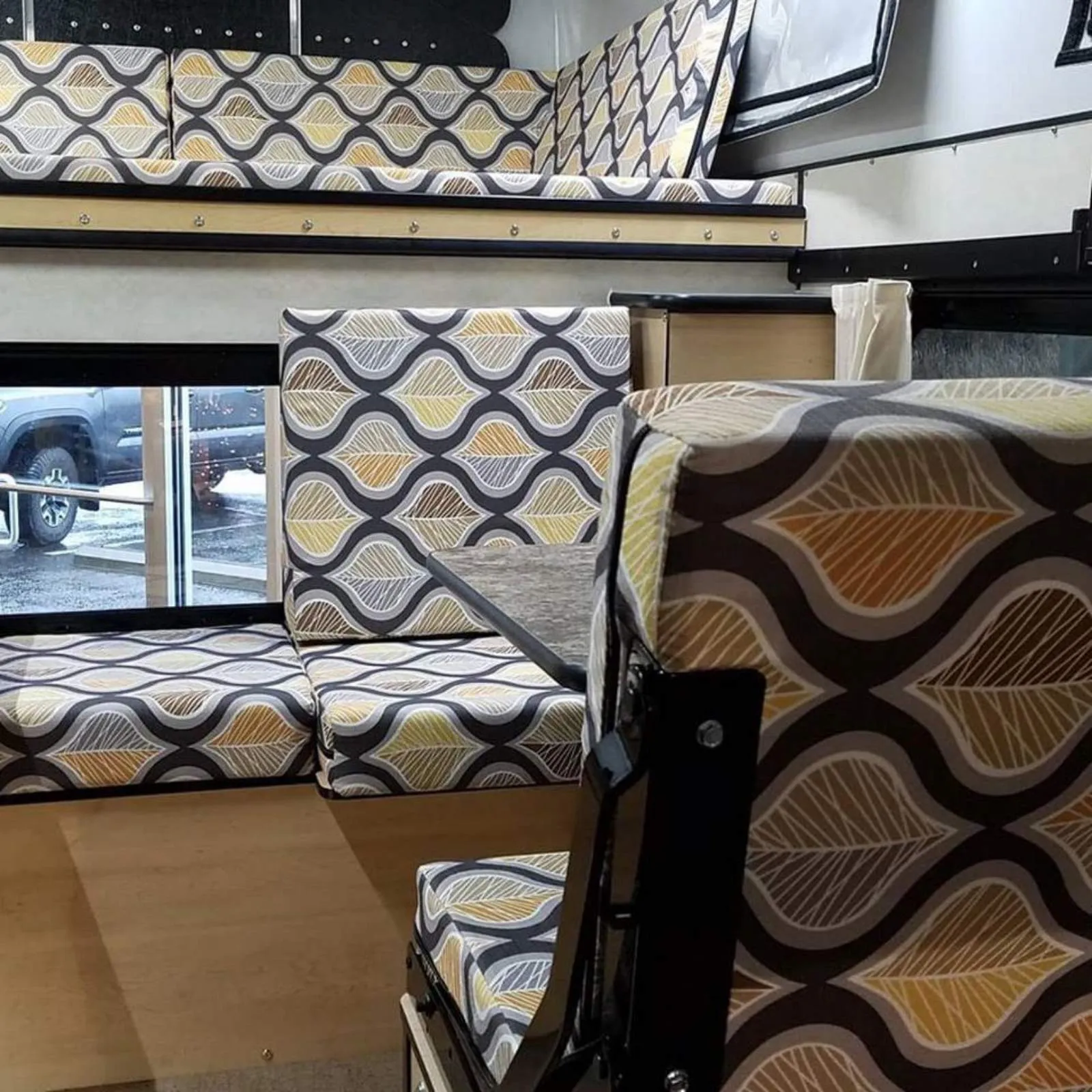 Fleet Slide In Model (For Midsize 6' Truck Bed)